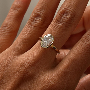 Anillo de compromiso de diamante de corte ovalado de 2 quilates de alta calidad para mujer, oro amarillo, estilo clásico, piedra natural - Product Image 6