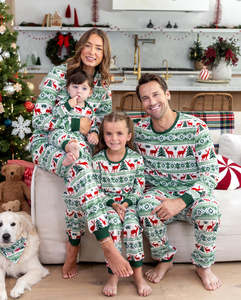 Conjunto de Pijamas Familiares Navideños OEM, 100% Poliéster, Ropa de Dormir Informal a Juego para las Fiestas, Colección Festiva para Toda la Familia - Product Image 5