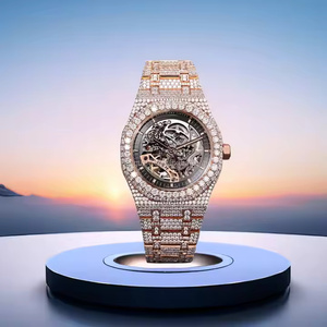 Reloj de Lujo para Hombre con Diamantes Moissanite, Cuarzo Analógico, Correa de Acero Inoxidable, Diseño Tipo Moneda, Elegante y Moderno - Product Image 1