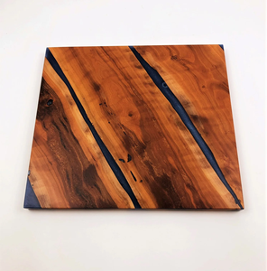 Planche à découper en résine époxy et bois hautement recommandée pour couper les fruits, les légumes et la viande. Planche à découper de qualité supérieure pour la cuisine. - Product Image 4