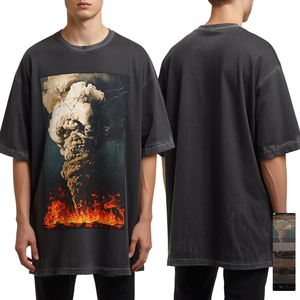 T-shirt de luxe pour homme, coupe ample et épaisse, avec motif graphique inspiré d'Inferno et broderie en chenille. - Product Image 2