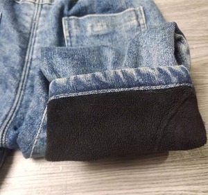 Jean en denim délavé pour filles, coupe droite, décontracté, confortable, durable, avec motif nœuds en spandex et fermeture boutonnée - Product Image 2