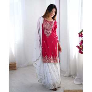 Ensemble de costumes de soirée pour femmes avec haut brodé-Plazzo et Dupatta - Product Image 1