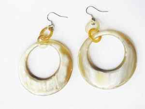 Boucles d'oreilles pendantes artisanales en corne de taureau, motifs sculptés, vente en gros, bijoux sculptés tribaux, AL MALIK CRAFT - Product Image 5