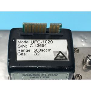 Contrôleur de débit massique Unit Instruments UFC-1020 - Équipement et pièces semi-conductrices de renommée mondiale - Product Image 3