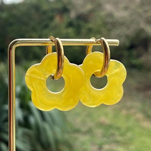 Fabricant Direct de Boucles d'Oreilles en Résine – Boucles d'Oreilles en Résine à Finition Brillante – Usine Personnalisée pour Vente en Gros - Product Image 1