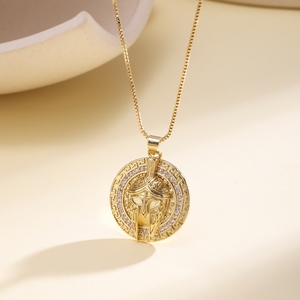 Collana con Pendente a Forma di Elmo Spartano e Corona Hip-Hop QIKU, Catena con Zirconi Cubici per Uomo e Donna, Stile Streetwear - Product Image 3