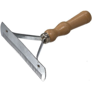 Peine de púas reutilizable con mango de madera para el cuidado manual de ganado y animales de granja, herramienta veterinaria - Product Image 2