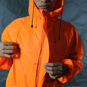 Traje Impermeable Naranja Personalizado para Hombre, con Capucha, Cobertura Total del Cuerpo, Ligero, Ropa de Trabajo para Exteriores, OEM ODM - Product Image 2