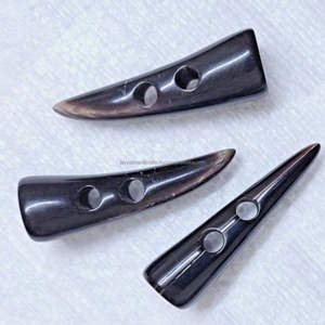 Boutons d'accessoires de vêtement à bascule en corne de boeuf de buffle fait à la main avec bouton à bascule poli à 2 trous - Product Image 2