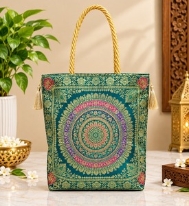 Sac fourre-tout matelassé vintage en soie à motif floral avec fermeture éclair, sac à bandoulière pour voyage et cadeau - Product Image 4