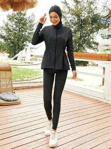 Ensemble de sport modeste pour femmes avec fermeture éclair et poches, ensemble de gym musulman à séchage rapide pour femmes, ensemble de vêtements de sport musulmans pour femmes - Product Image 4