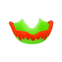 Protège-dents de sport en caoutchouc multicolores pour la boxe, taille athlétique, vente en gros, personnalisé, Saran Intl SI-SG-0061 OEM