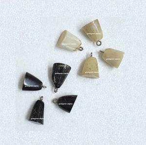 Boutons polis à pointe de corne de buffle naturelle Accessoires de vêtement écologiques faits à la main pour manteaux, vestes et projets d'artisanat - Product Image 2