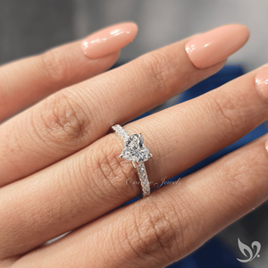 Anillo de Diamante Cultivado en Laboratorio con Forma de Corazón y Banda Pavé Tipo Catedral, 1ct, Certificado IGI, Oro Blanco de 10K, Anillo de Compromiso - Product Image 4