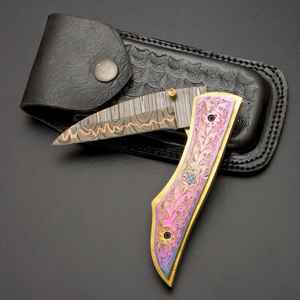 Navaja de Bolsillo Personalizada Hecha a Mano, Navaja Plegable de Acero Inoxidable 440C con Funda de Cuero Fino y Diseño Grabado en Cobre - Product Image 2