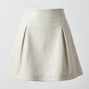 Jupe courte plissée en similicuir PU pour femme, couleur unie, style minimaliste, taille normale, toutes saisons - Product Image 1
