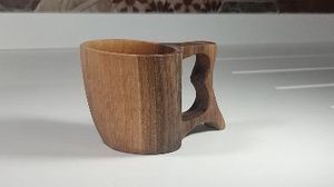 Mug à thé en bois nordique fait main avec poignée, tasse en bois naturel écologique pour usage domestique - Product Image 5