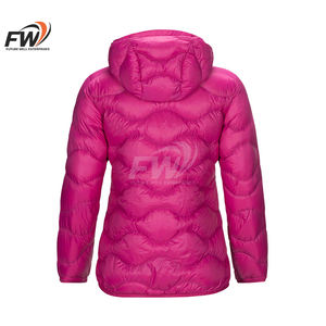 Chaqueta Acolchada de Alta Calidad al por Mayor con Logotipo Personalizado, Chaqueta de Invierno Acolchada de Nailon Transpirable para Mujer - Product Image 2