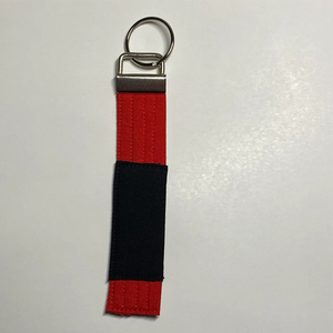 Llavero estilo cinturón de karate con bordado personalizado, cinturón negro de artes marciales para Taekwondo y Jiu Jitsu, producto de suministro al por mayor - Product Image 1