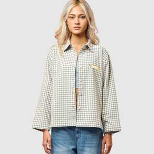 เสื้อเชิ้ตผ้าสักหลาดลายสก็อตทรงหลวมสไตล์ลำลองสำหรับผู้หญิง ฤดูหนาว ผ้าฝ้าย 55% แขนกว้าง ทรงครอป ติดกระดุม รับผลิตตามแบบ OEM ODM ขายส่ง - Product Image 4
