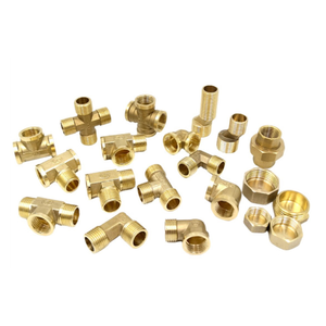 Raccord coudé en laiton robuste avec connexion filetée pour systèmes de plomberie industrielle - Product Image 4