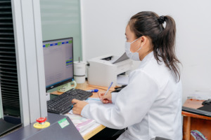 โรงงานเวียดนาม ผลิตพวงกุญแจคาแรคเตอร์การ์ตูน 3 มิติ น่ารัก ทำจากโลหะผสมสังกะสีและซิลิโคน เป็นมิตรกับสิ่งแวดล้อม ทนทาน ปลอดสารพิษ เหมาะสำหรับเทศกาลอีสเตอร์และคริสต์มาส - Product Image 5