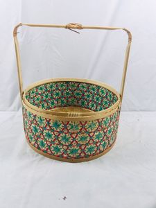 Vietnam Manufacturer Square Bamboo Basket with Handle Natural Storage Basket for Fruit Cake Kitchen Bulk Supplier Export - Product Image 6