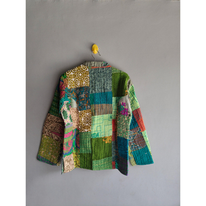 Chaqueta acolchada de algodón con estampado floral y parches hechos a mano, con botones, informal, para invierno, para mujer, regalo para ella. - Product Image 6