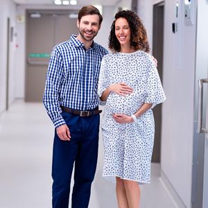 Uniformes de Hospital de Algodón con Estampado de Pájaro Blanco - Paquete de 60 Batas Médicas Lavables para Pacientes con Cuello y Lazos en la Cintura para Hombres Cuidado en el Hogar - Product Image 6