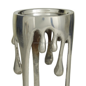Candelabro de Cera Fundida de Aluminio Fundido de Alta Resistencia • Trio de Esculturas de Mesa Nórdicas de Lujo - Product Image 5