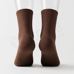 Chaussettes ras du cou pour hommes, personnalisables, antidérapantes, couleur unie, tricotées, respirantes, en coton et élasthanne, pour usage quotidien en automne, coupe classique - Product Image 2