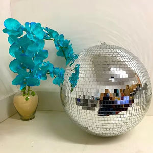 Espejo de lujo Mirror Luxe, bola de discoteca minimalista - Product Image 1