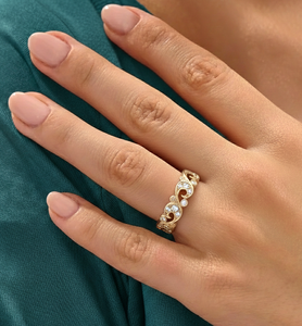 Bague en or massif 10K 14K 18K avec diamants de laboratoire ronds certifiés IGI, couleur DEF, clarté VS VVS, style éternité complète et motif tourbillon. - Product Image 6