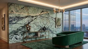 Dalles murales en marbre vert avec motif Phénix, pierre naturelle pour murs d'hôtels et villas, disponibles à la vente en gros. - Product Image 2