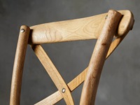 Tabouret de bar moderne en teck massif avec dossier croisé et rotin naturel tressé, résistant à l'eau, pour extérieur, bar à domicile, salle à manger, restaurant, salon