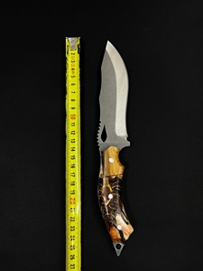 Cuchillo de Caza de Hoja Fija para Camping, Mango de Resina Epoxi Amarilla, Acero Inoxidable, Borde Parcialmente Serrado, Diseño Ligero y Duradero - Product Image 4