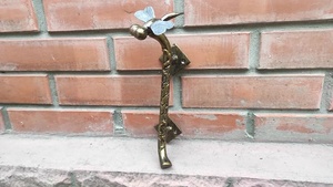Manija de hierro forjado pintada resistente al óxido con diseño de libélula para puerta, herraje para valla, fácil instalación, detalles decorativos tallados - Product Image 2