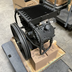 Compresseur d'air 4B-2-48 neuf, très demandé, lubrifié par éclaboussures, 15 CV, 51,0 CFM, 175 PSI, pour ciseaux à cheveux - Product Image 2