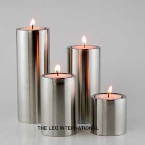 Par de portavelas de metal brillante, adecuados para decoración de bodas con temática ecológica y accesorios de iluminación - Product Image 6