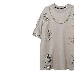 เสื้อยืดผู้ชายทรงปกติ แต่งโซ่ ล้างด้วยเลเซอร์ ดีไซน์ขาดๆ สไตล์พังก์ คอกลม แขนสั้น พิมพ์ลาย ระบายอากาศได้ดี ผ้าฝ้าย 100% - Product Image 2