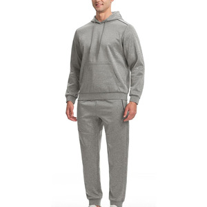 Survêtement élégant pour homme en tissu doux et coupe décontractée, idéal pour la salle de sport, la course à pied et les tenues décontractées quotidiennes, confortable. - Product Image 4
