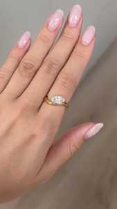 Bague de fiançailles solitaire en diamant de laboratoire taille marquise, or massif 14K 18K personnalisé, sertie de griffes, minimaliste, ondulée, 1,10 ct VS+, certifiée IGI - Product Image 5