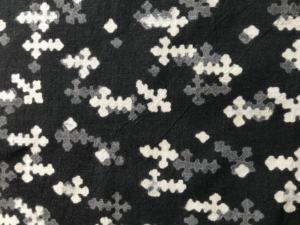 Tissu en coton imprimé à la main noir et blanc, motif géométrique floral Buti |   Vente en gros à Jaipur - Product Image 2