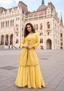 Traje de Georgette de talla única con bordado y adornos, estilo moderno para bodas y Diwali - Product Image 5