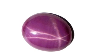 Rubis étoilé ovale 13x18 mm 18 carats, cabochon opaque poli de laboratoire avec effet étoile à 6 branches pour la fabrication de bijoux - Product Image 2