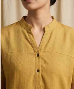 Conjunto de Dos Piezas para Mujer en Color Mostaza, Top de Manga Corta con Cuello Mandarín y Pantalones Rectos, Estilo Casual Étnico, Corte Holgado - Product Image 4