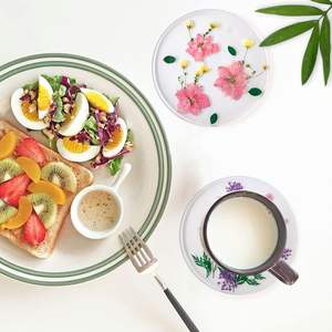 Sous-verres à fleurs en résine époxy – Sous-verres réutilisables ronds avec motifs floraux naturels colorés pour tasses de cuisine et de salle à manger - Product Image 2