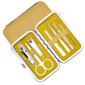 Kit d'outils de manucure et pédicure professionnels de luxe en acier inoxydable 8 en 1 avec poignées confortables antidérapantes, durables et portables - Product Image 6