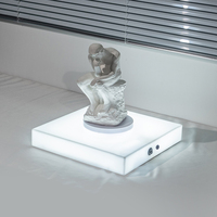 Base lumineuse rotative rechargeable Présentoir de bureau pour bijoux Présentoir de magasin Personnalisation de la boîte lumineuse